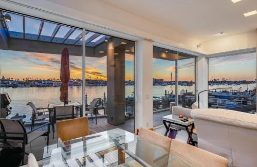 Balboa Island House | Waterfront Oasis w Pier Parking & Beach on Island