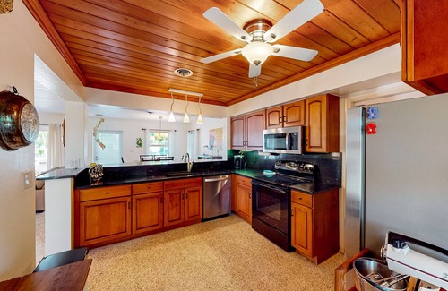 Lower Matecumbe Beach House | Waterfront oasis with boat dock, amazing views, patio, & hammock - dog-friendly