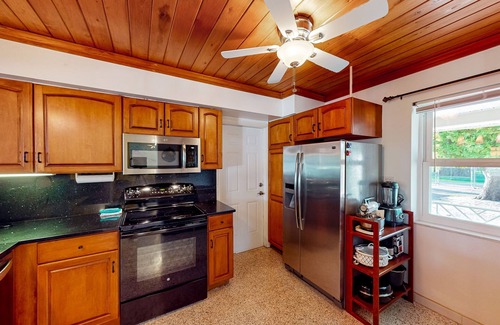 Lower Matecumbe Beach House | Waterfront oasis with boat dock, amazing views, patio, & hammock - dog-friendly