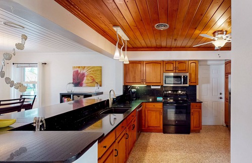 Lower Matecumbe Beach House | Waterfront oasis with boat dock, amazing views, patio, & hammock - dog-friendly