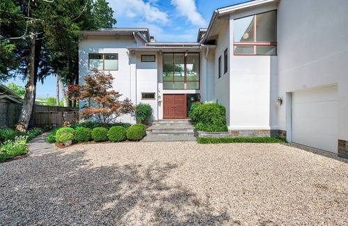 Hillsmere House | Waterfront Oasis with pool! 4 BR home minutes from downtown Annapolis!