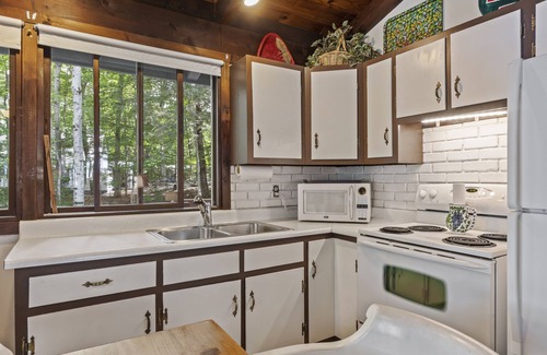 Standish Cottage | Waterfront on Frye Island with an amazing view of Frye's Leap!