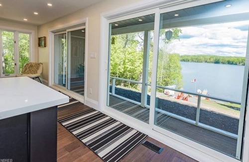 Bonfield Cottage | Waterfront, open concept cottage