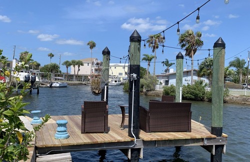 Hudson Beach Estates Apartment | Waterfront Open Concept Studio.