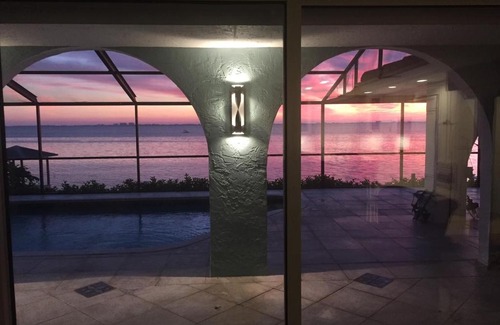 Bayshore Gardens House | Waterfront Paradise-Heated pool, AMAZING Sunsets!