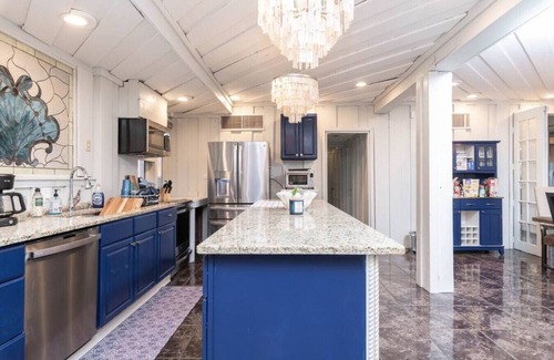 Riverview House | Waterfront Paradise on Tampa Bay w/Pool