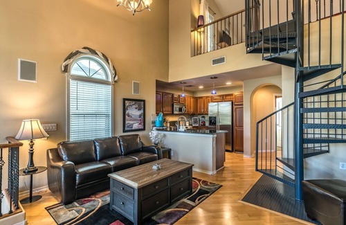 Val Vista Classic House | Waterfront Paradise - Sleeps 8 - Gated Lake Community!