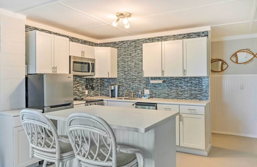 Perdido Key Coves One Apartment | Waterfront Pensacola Getaway, Walk to Beach!