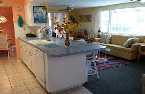 Forest Hills House | Waterfront Pool Home on River- access to Tarpon Springs Sponge Docks & the Gulf