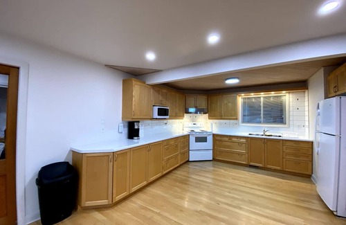 Dashwood Cottage | Waterfront/Private Beach w/Hot Tub by Grand Bend