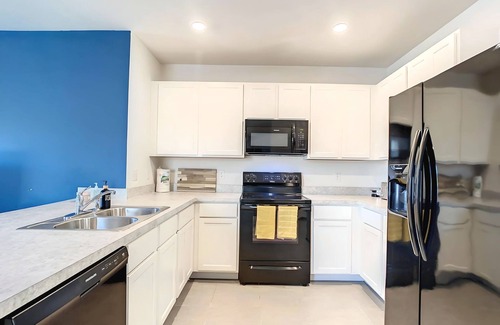 Sun City Center House | WATERFRONT relaxing home in a gated community