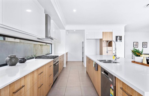Gold Coast House | Waterfront relaxing stay