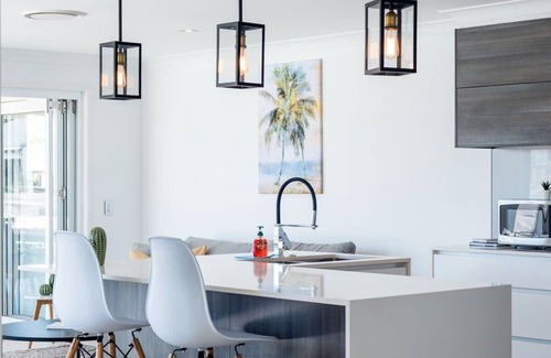 Runaway Bay House | Waterfront Resort-Style Retreat - Runaway Bay