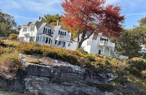 Isle of Springs Cottage | WATERFRONT Retreat venue for up to 60 guests!…nWeddings, Reunions, Meetings!…