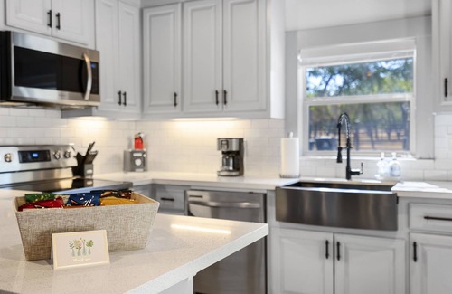 Spicewood House | Waterfront Retreat: 2 Homes Pool BBQ & Playhouse