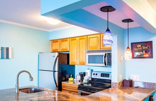 Rocky Point Condo | Waterfront Retreat - Waves & Wellness, Serene Views