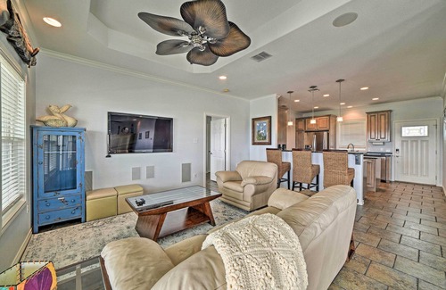 Rockport House | Waterfront Rockport Home w/Dock & 3 Kayaks!