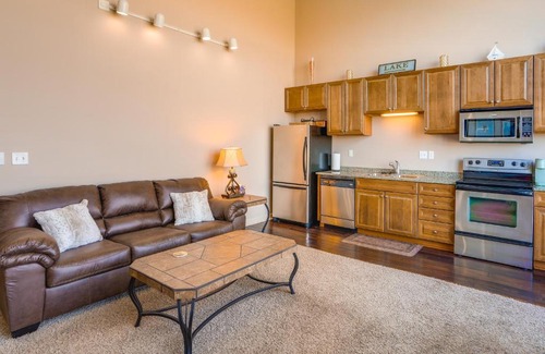 Sandusky Apartment | Waterfront Sandusky Vacation Rental Downtown!