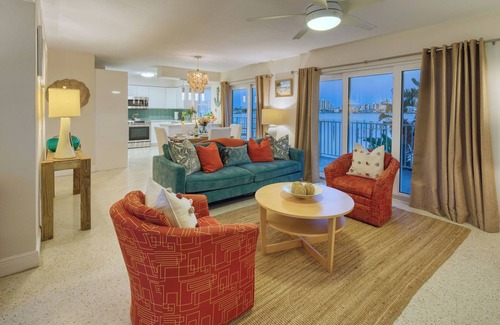Bay Esplanade Apartment | Waterfront Seaside Chic #3 Clearwater Beach.