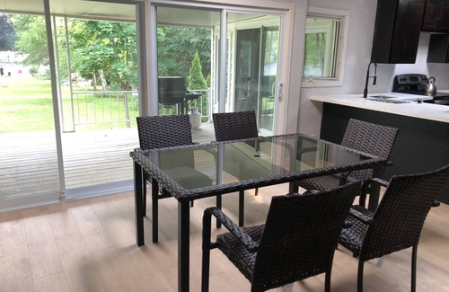 Bobcaygeon Cottage | Waterfront, Snowmobile trials nearby, close to town
