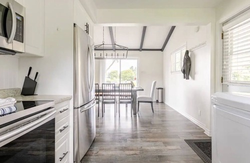 South Stormont Cottage | Waterfront St Lawrence River Long Sault