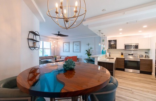 Merritt Island Condo | Waterfront Stateroom
