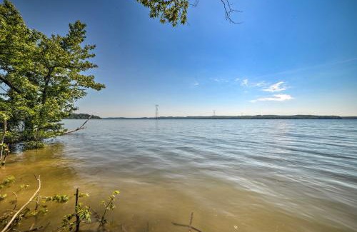 Springville House | Waterfront Tennessee Home on Kentucky Lake with Deck