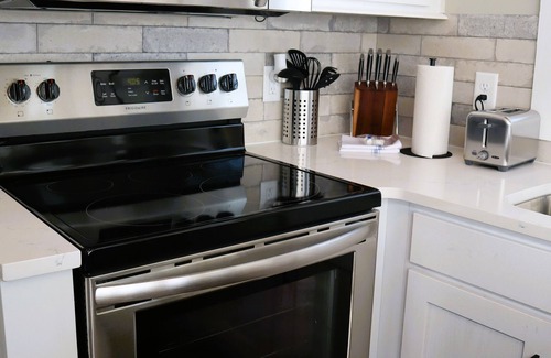 Sandusky Cottage | Waterfront Tiny House #5 Bayfront Resort Sandusky