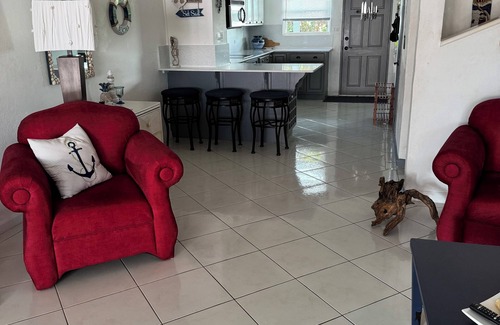 Jolly Harbour Villa | Waterfront Villa 5 min to beaches