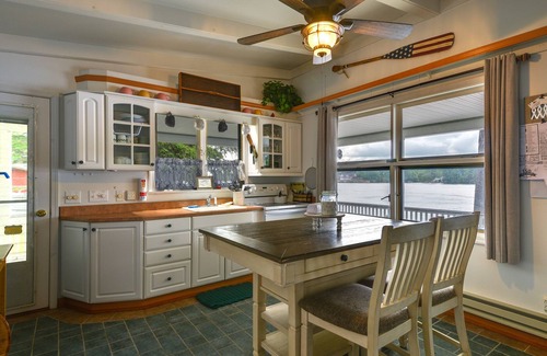 Wellesley Island Cottage | Waterfront Wellesley Island Cottage w/ Boat Slip!