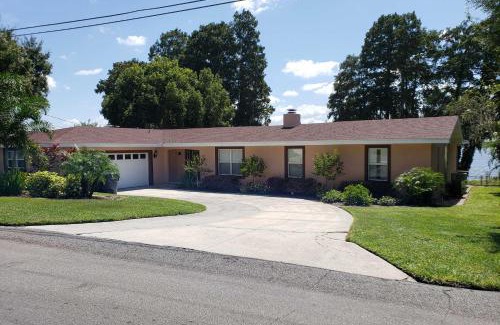 Winter Haven House | Waterfront Winter Haven Home with Dock and Hot Tub!