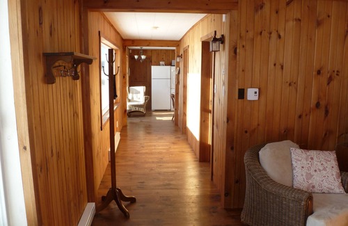 Austin Ski Chalet | Waterfront with amazing terrasse on Orford lake with inground salt spa and sauna