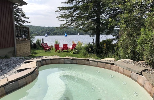 Eastman Ski Chalet | Waterfront with amazing sunset , inground salt spa and sauna