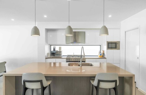 Helensvale House | Waterfront Wonder - Pool, Views & Luxury in Helensvale
