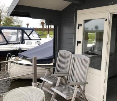 Feerwerd Cabin | Waterhut 2 Aduarderzijl