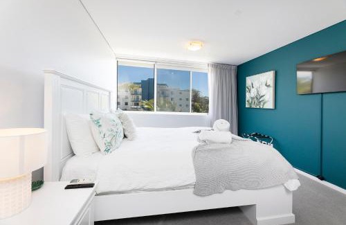 Forster Apartment | Waterline 302