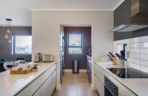 Century City Apartment | Waters Edge 521