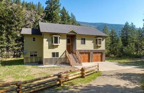 Missoula House | Waters Edge Lodge