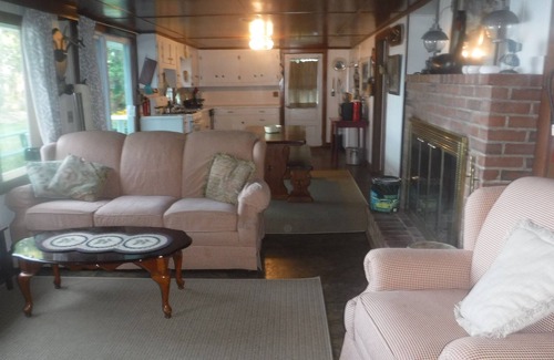Jefferson Cottage | WATERSEDGE GREAT VIEWS