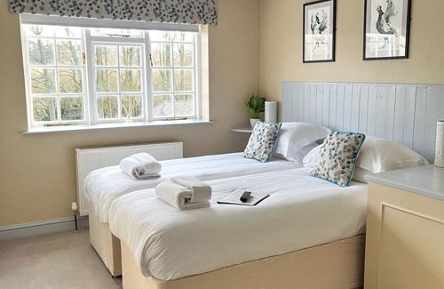 Freefolk Bed & Breakfast | Watership Down Inn