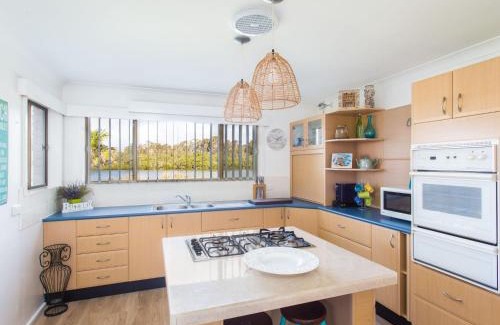 Tuncurry House | Waterside at Point Road