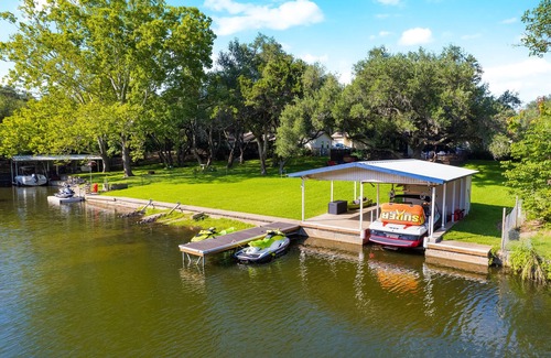 Kingsland House | Waterside Dream - Waterfront Home on Lake LBJ