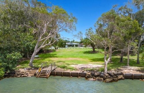 Pottsville House | Waterside Retreat Pottsville - Pet Friendly