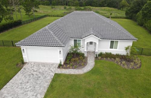 Groveland House | Waterski and More