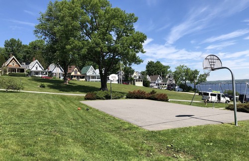 Bayside Cottage | Waterview Cottage in historic Bayside on Penobscot Bay