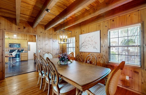 Cocoa House | Waterview home w/shared boat access, pier fishing, AC, W/D, WiFi