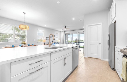 Lutz House | Waterview Luxury Retreat for 12!
