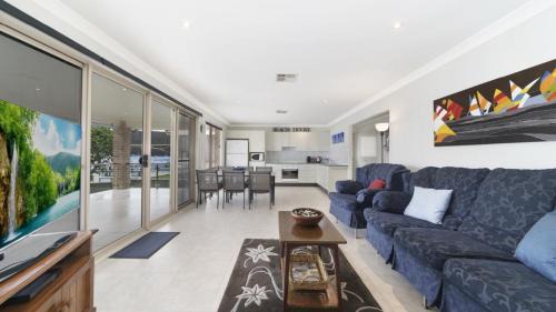 Blackwall House | Waterview Retreat - Blackwal
