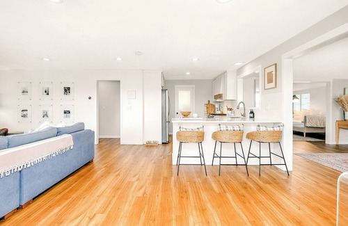 Poulsbo House | Waterview + Sunrises in this Contemporary Gem