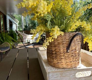 Mount Crosby House | Wattle Bush Retreat